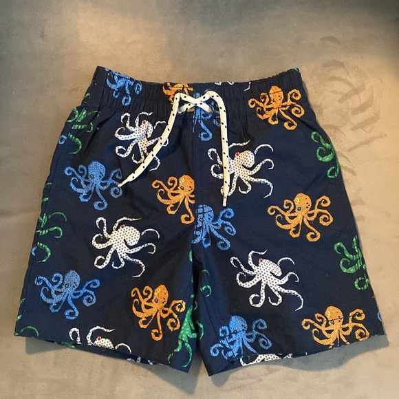 Boys Swim Trunks - 2 Pairs - size 4 - Picture 2 of 5